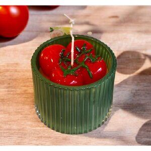 New Marthra Stewart Italian Red / Green Tomato Cooking Kitchen Candle Room Decor